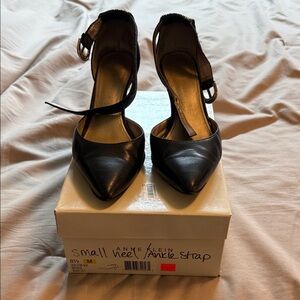 Anne Klein Black Pointed Toe Heels